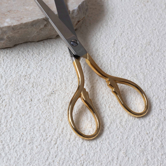 Sewing scissors with flat golden blades - 15 cm