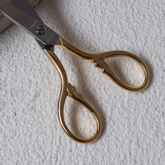 Sewing scissors with flat golden blades - 15 cm