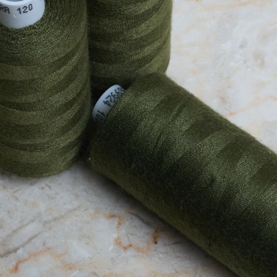 Ivy Green overlock bobbin x 4