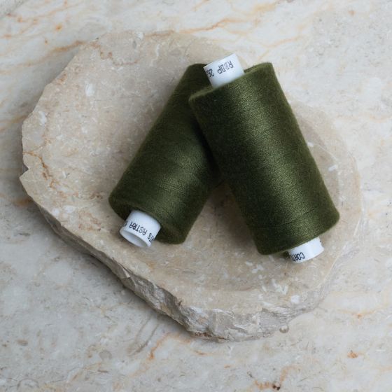 Ivy Green overlock bobbin x 4