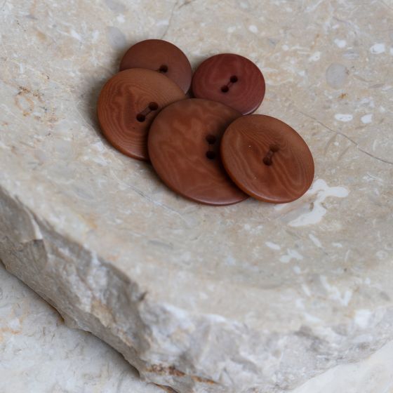 Palm Buttons - Chestnut