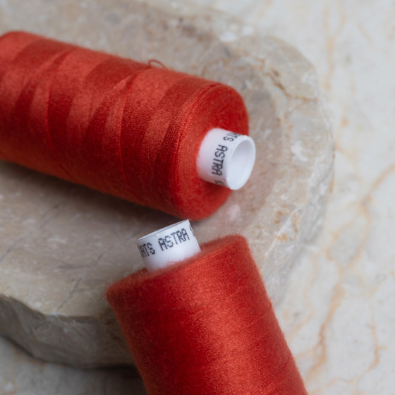 Poppy Tangerine overlock bobbin x 4