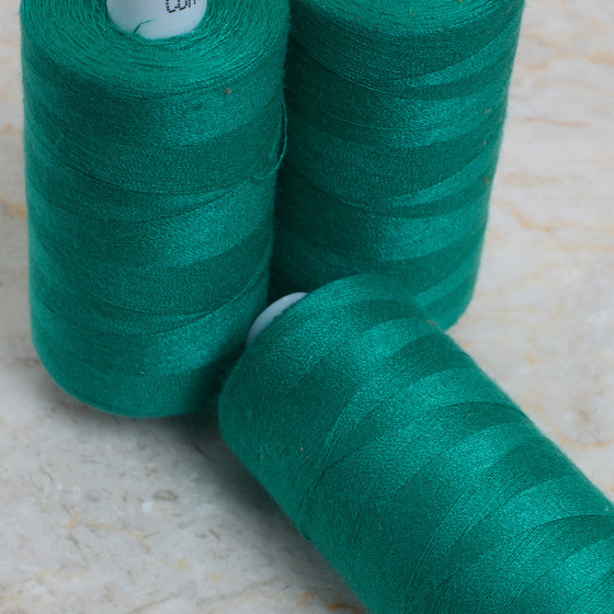 Juicy Green overlock bobbin x 4